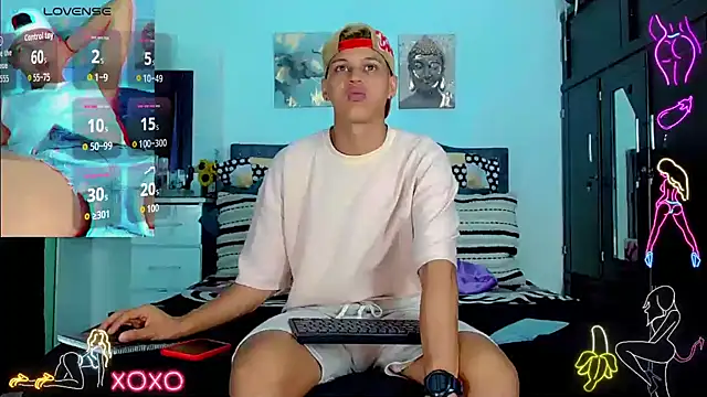 Liamscott  online show from October 7, 2025, 9:38 pm