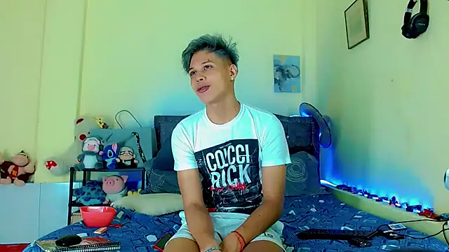 Liamscott  online show from March 25, 2026, 12:00 am