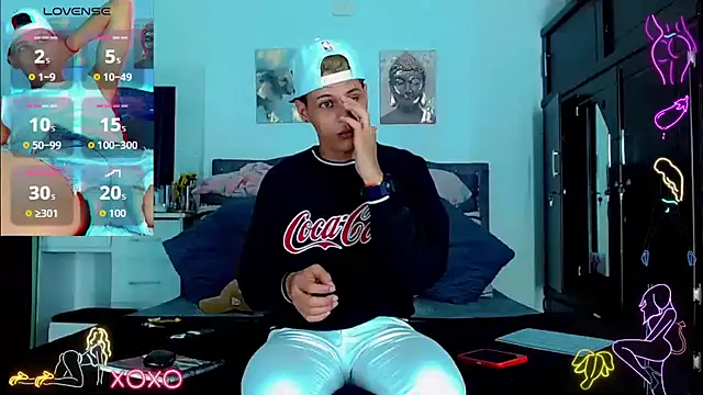 Liamscott  online show from September 28, 2025, 10:06 pm