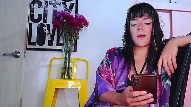 purple em69 online show from November 21, 2025, 5:50 am