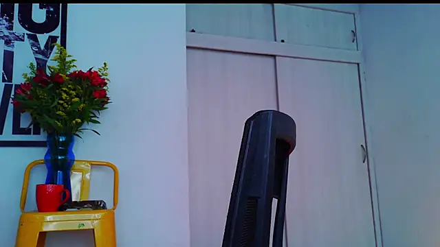 Snapshot of purple_em69 chatting on February 7, 2026, 4:59 pm purple em69 online show from February 7, 2026, 4:59 pm