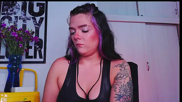 Snapshot of purple_em69 chatting on February 22, 2026, 9:27 pm purple em69 online show from February 22, 2026, 9:27 pm