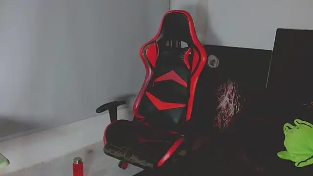 Noamartin  online show from March 21, 2026, 2:46 am