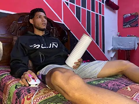 tanned boy online show from June 9, 2026, 1:12 pm