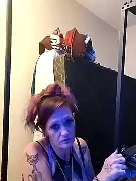 Snapshot of renegade_vyxxen chatting on February 3, 2026, 8:36 pm renegade vyxxen online show from February 3, 2026, 8:36 pm