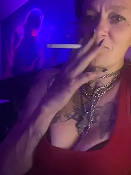 Snapshot of renegade_vyxxen chatting on February 23, 2025, 6:17 am renegade vyxxen online show from February 23, 2025, 6:17 am