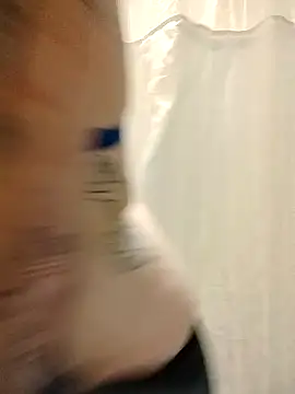 Snapshot of renegade_vyxxen chatting on March 15, 2025, 10:13 am renegade vyxxen online show from March 15, 2025, 10:13 am