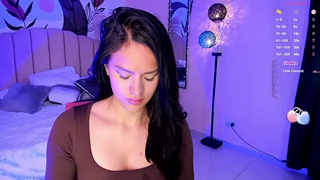 Snapshot of katherin_smith_ chatting on February 6, 2025, 7:40 pm katherin smith  online show from February 6, 2025, 7:40 pm