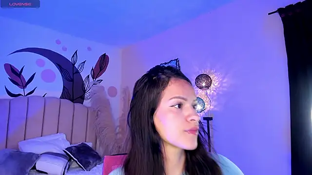 Snapshot of katherin_smith_ chatting on February 5, 2025, 6:37 pm katherin smith  online show from February 5, 2025, 6:37 pm