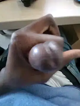 Snapshot of no1belike1 chatting on March 7, 2025, 3:39 pm no1belike1 online show from March 7, 2025, 3:39 pm