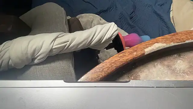 Snapshot of Blazedsurfer30 chatting on November 26, 2025, 11:10 am Blazedsurfer30 online show from November 26, 2025, 11:10 am