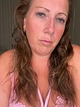 xsexycurvymilf online show from July 8, 2026, 2:07 pm