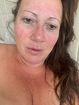 xsexycurvymilf online show from June 21, 2026, 7:36 am