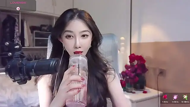 vyizh- online show from March 7, 2025, 1:40 pm