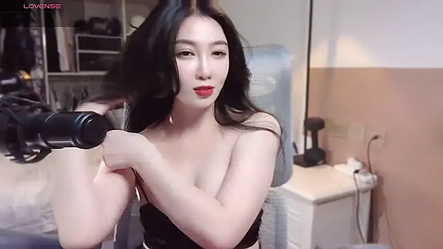 vyizh- online show from February 20, 2025, 4:47 pm