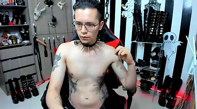 Snapshot of daven56 chatting on December 29, 2024, 7:22 pm daven56 online show from December 29, 2024, 7:22 pm