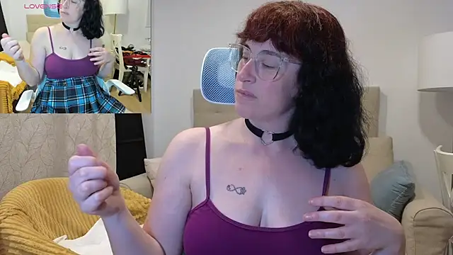 emmita69  online show from March 18, 2026, 11:16 pm