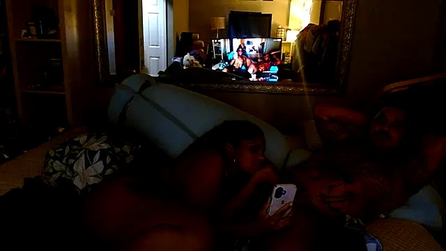 Snapshot of Your_Going2Luv_Me chatting on December 19, 2024, 10:13 am Your Going2Luv Me online show from December 19, 2024, 10:13 am