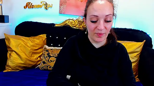 VanessaSquirtt online show from May 18, 2026, 8:13 pm