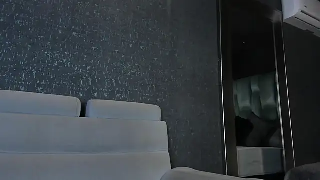 Amareto  online show from April 4, 2026, 10:11 am