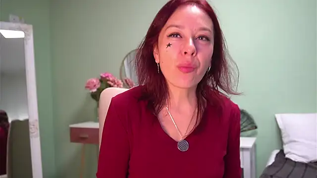 HaileyMoonn online show from October 23, 2025, 3:27 am