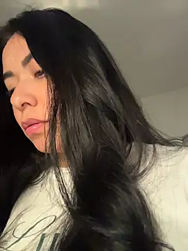 Snapshot of PetitLumiere chatting on February 23, 2026, 3:41 am PetitLumiere online show from February 23, 2026, 3:41 am