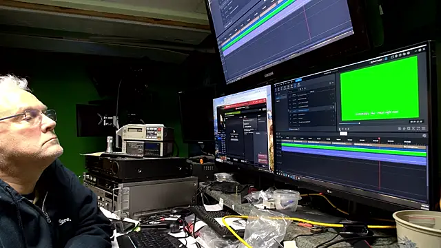 ButtCrackShowing-OOPS online show from April 21, 2026, 2:51 am