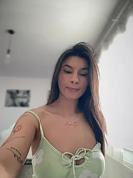 Snapshot of Simply_the_best chatting on February 26, 2026, 11:54 am Simply the best online show from February 26, 2026, 11:54 am