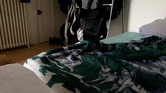 molozeb online show from April 9, 2026, 4:24 pm