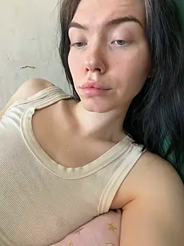 Lisaaa Alisa online show from March 1, 2026, 8:47 am