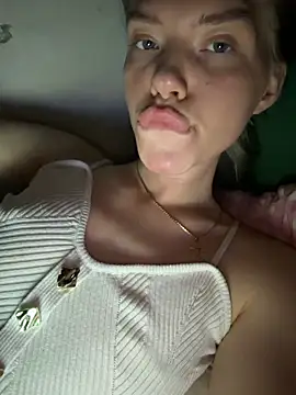 Lisaaa Alisa online show from June 3, 2026, 7:29 pm