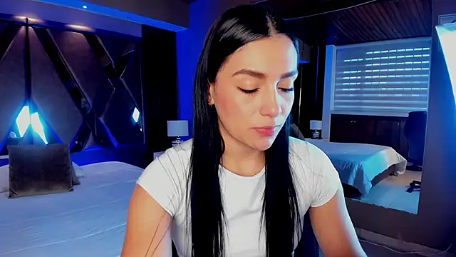 Snapshot of carina_rossi chatting on February 25, 2025, 12:16 pm carina rossi online show from February 25, 2025, 12:16 pm