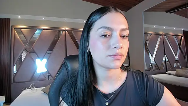 carina rossi online show from October 30, 2025, 1:09 pm