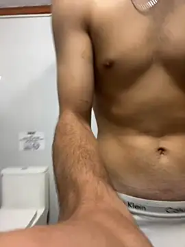 Snapshot of h0rnyguy001 chatting on February 20, 2026, 11:01 am h0rnyguy001 online show from February 20, 2026, 11:01 am