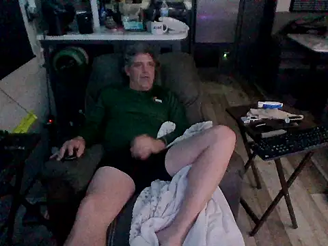 lateniter online show from March 18, 2026, 4:15 am