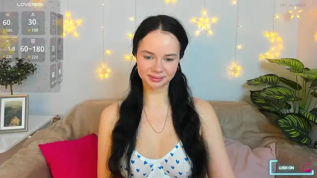 Lori  Hell online show from February 28, 2025, 2:31 am