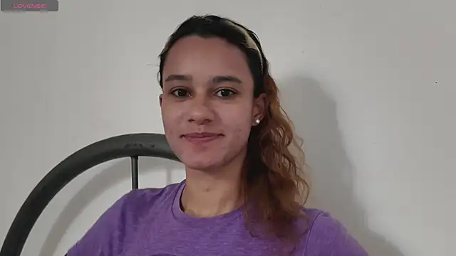 SamanthaWatson online show from November 3, 2025, 7:50 pm