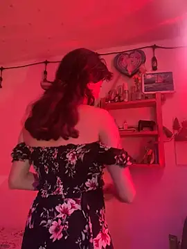 LiliJones  online show from February 19, 2026, 3:20 pm