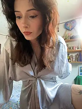 LiliJones  online show from February 26, 2026, 4:51 pm