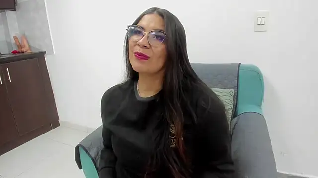 Luna Dumont online show from November 29, 2025, 11:21 am