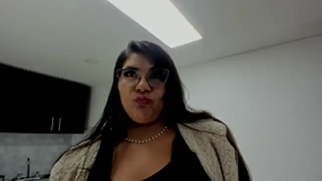 Luna Dumont online show from October 24, 2025, 11:09 am