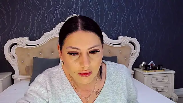 Lauren Saint online show from November 6, 2025, 9:46 am