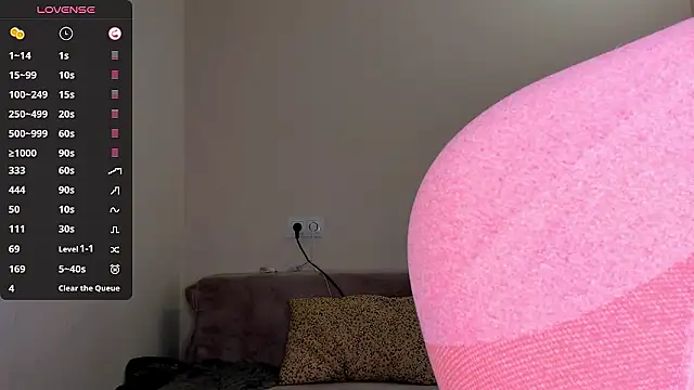 Snapshot of Kimmberr chatting on March 1, 2026, 4:12 am Kimmberr online show from March 1, 2026, 4:12 am