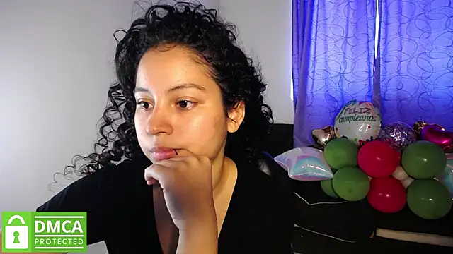 Snapshot of Mr_MrsCurie chatting on October 27, 2025, 4:52 pm Mr MrsCurie online show from October 27, 2025, 4:52 pm