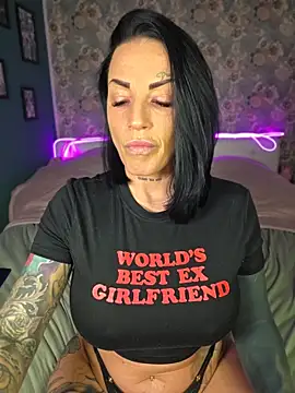 EmilyDiazofficial online show from April 19, 2026, 1:23 pm