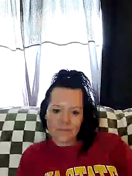 Snapshot of SidneyRaee chatting on January 3, 2025, 8:11 pm SidneyRaee online show from January 3, 2025, 8:11 pm