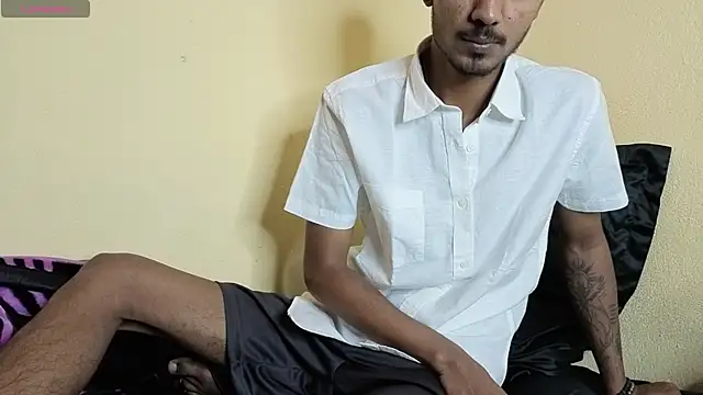 Snapshot of just_fucks chatting on February 5, 2026, 6:37 pm just fucks online show from February 5, 2026, 6:37 pm