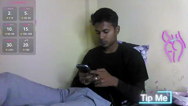 Snapshot of just_fucks chatting on December 19, 2025, 8:00 pm just fucks online show from December 19, 2025, 8:00 pm