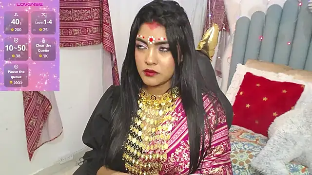 lakshmiraniii online show from November 14, 2025, 8:01 pm