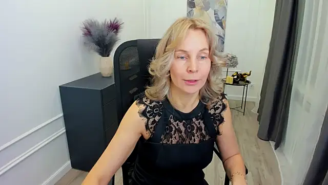 Snapshot of Sinty_Devis chatting on February 25, 2026, 4:23 am Sinty Devis online show from February 25, 2026, 4:23 am